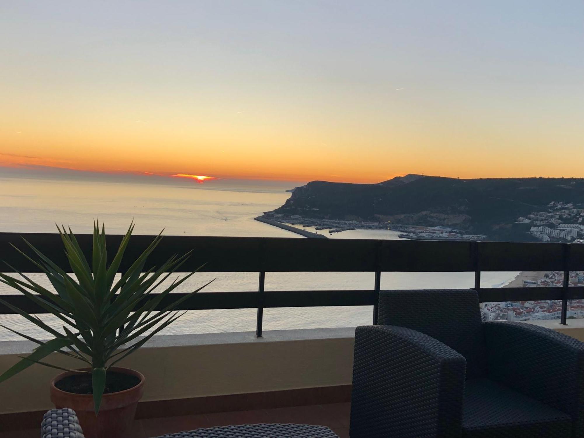 Apartment With A Stunning View Over Sesimbra Exterior foto